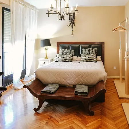 Plaza Mayor Humedo Con Parking Incluido Apartment *