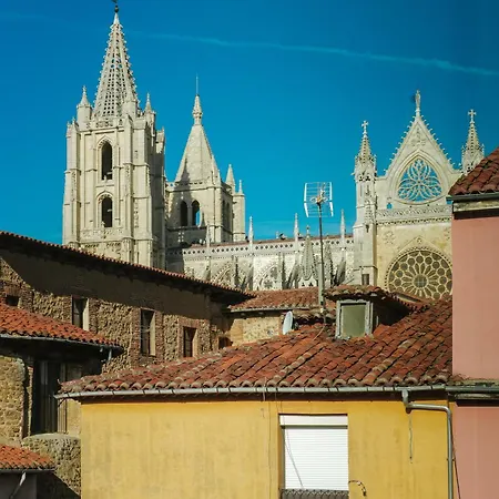 아파트 Piso Plaza Mayor Humedo Con Parking Incluido 레온