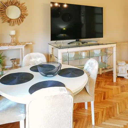 Apartment Plaza Mayor Humedo Con Parking Incluido *