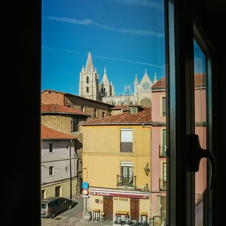 Piso Plaza Mayor Humedo Con Parking Incluido 아파트