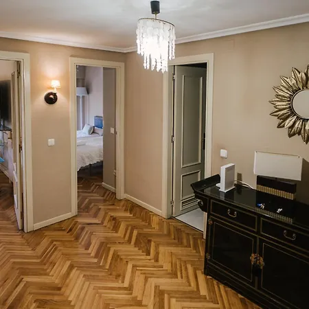 Plaza Mayor Humedo Con Parking Incluido Apartment *