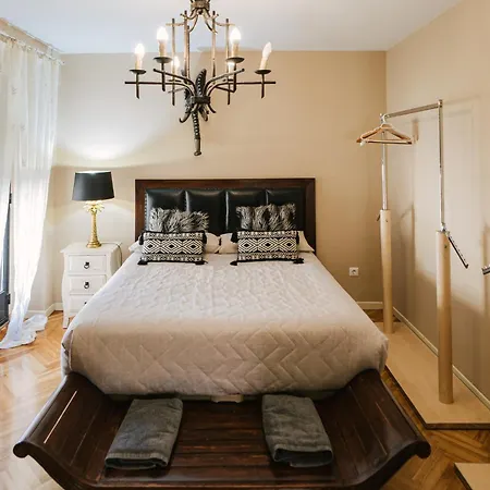 Piso Plaza Mayor Humedo Con Parking Incluido * 레온